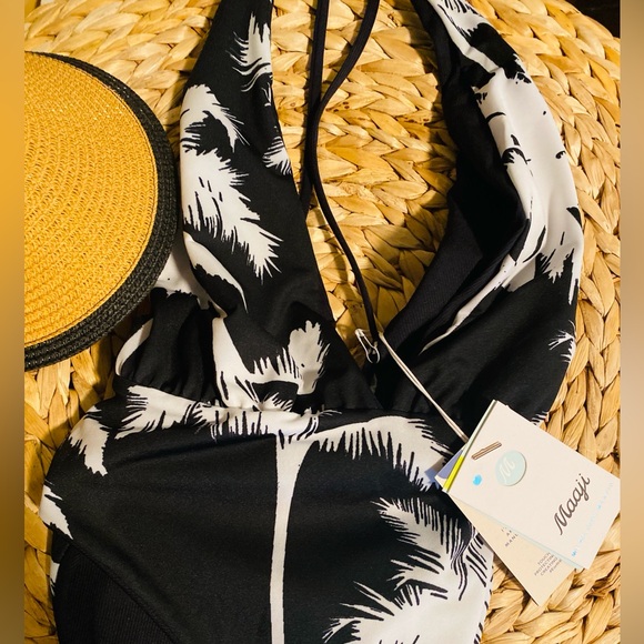 NWT | Maagi Safari One Piece | Size L - Picture 6 of 10